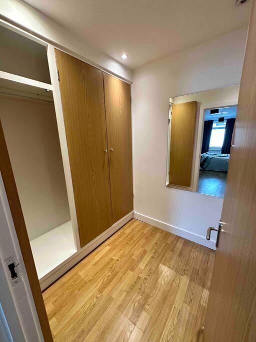 ロンドンBright And Cosy 1 Bed Flat Next To Tower Bridgeアパートメント エクステリア 写真